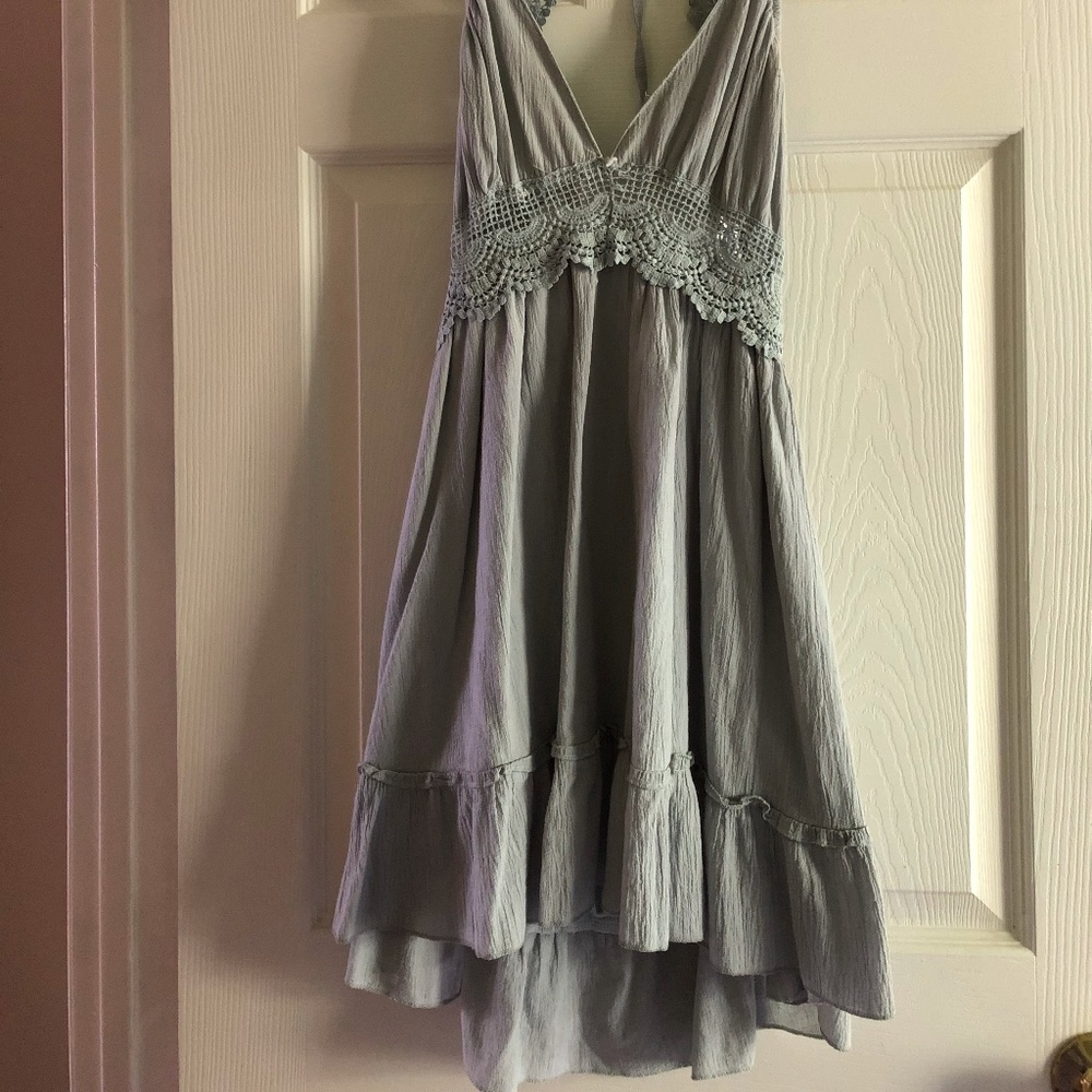 Dusty blue halter dress - Picture 2 of 4